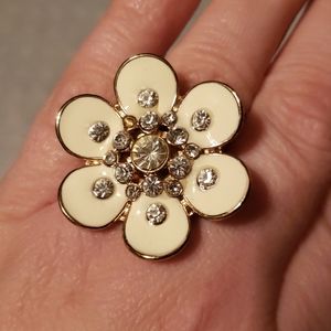 Flower ring
